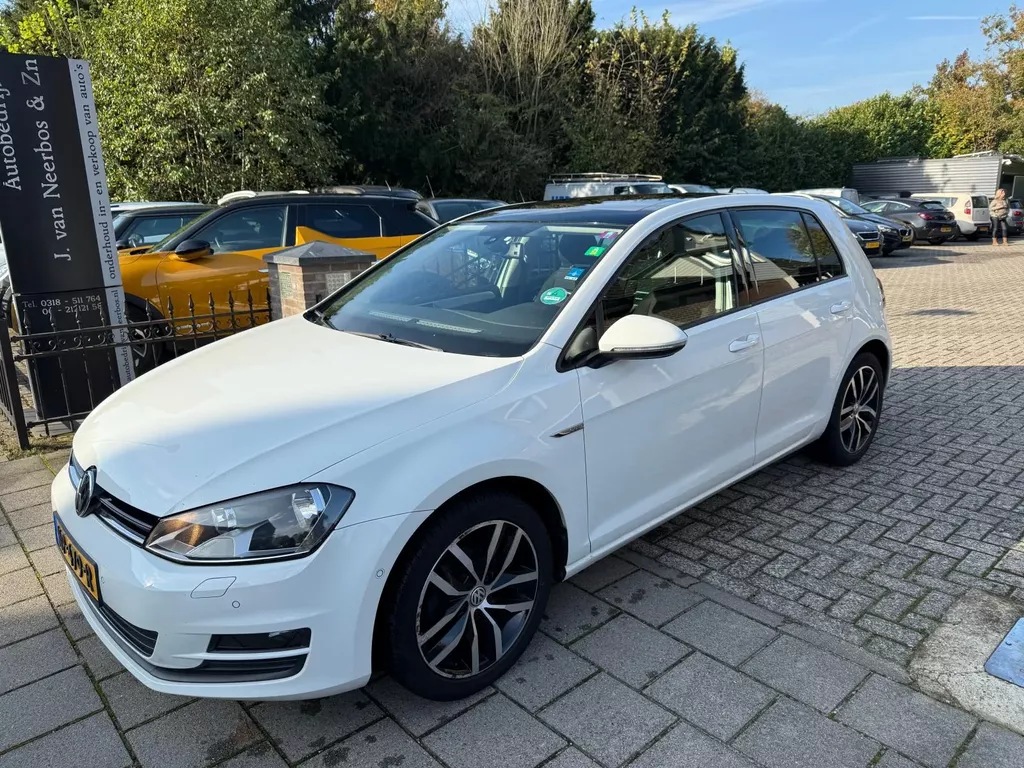 Volkswagen Golf 1.2 TSI 105pk Highline